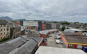 Comfy 2 Bedroom Flat Near Edinburgh City Center